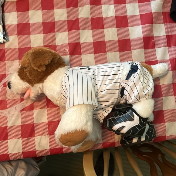 Derek Jeter Build•a•Bear Dog - Picture 3 of 6